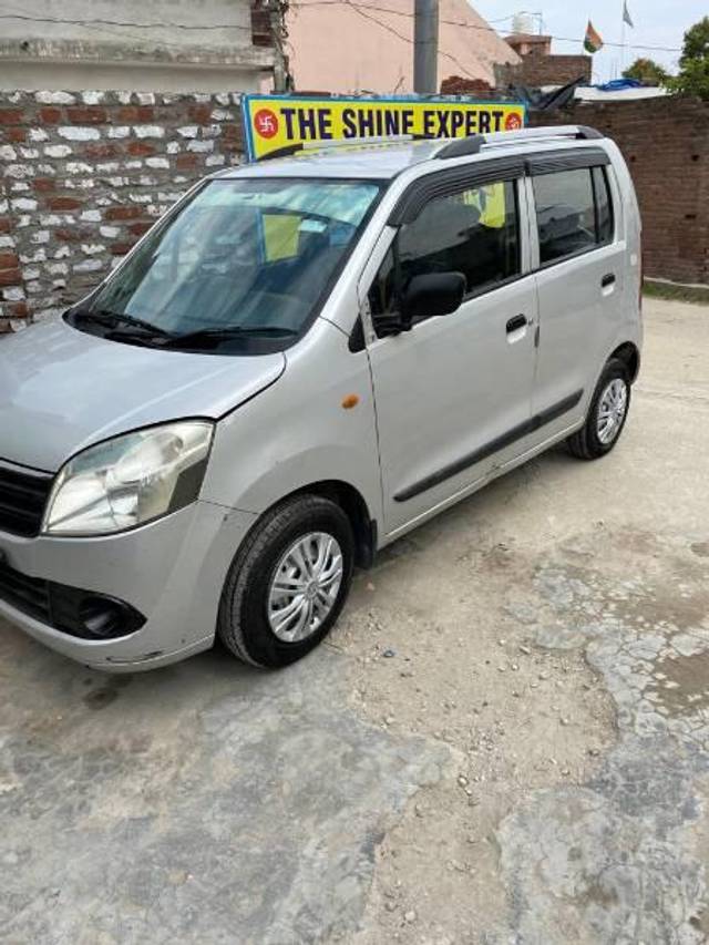 https://images10.gaadi.com/usedcar_image/3588690/original/processed_d65486e2-2fe7-4ad5-983a-2aed8e038733.jpg?imwidth=6400