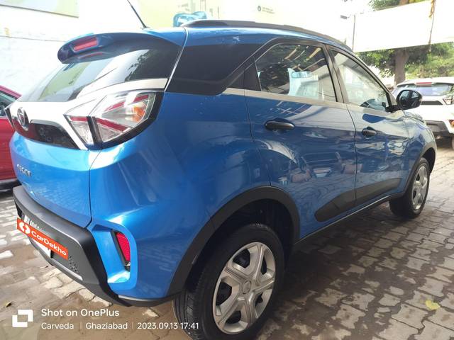 https://images10.gaadi.com/usedcar_image/3588738/original/processed_img2876624__used_car_2876624_1695553255.jpg?imwidth=6401