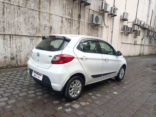 https://images10.gaadi.com/usedcar_image/3588851/original/processed_img2876680__used_car_2876680_1695557350.jpg?imwidth=6401