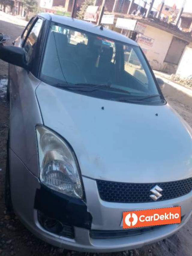 https://images10.gaadi.com/usedcar_image/3588870/original/processed_8624f6ce-af74-4750-8df2-136724e6cc6a.jpg?imwidth=6402