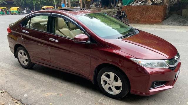 https://images10.gaadi.com/usedcar_image/3588896/original/img2876706__used_car_2876706_1695558862.jpg?imwidth=6401