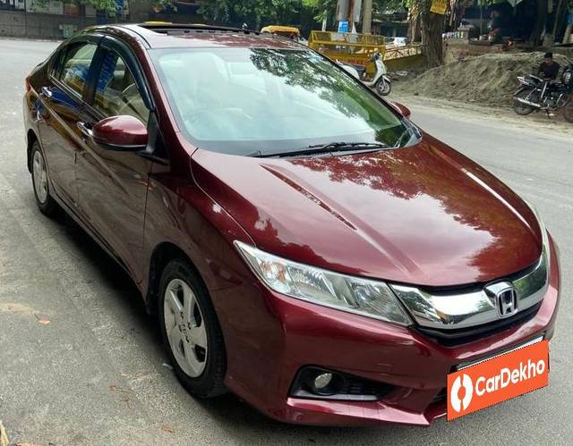 https://images10.gaadi.com/usedcar_image/3588896/original/processed_img2876706__used_car_2876706_1695558848.jpg?imwidth=6400
