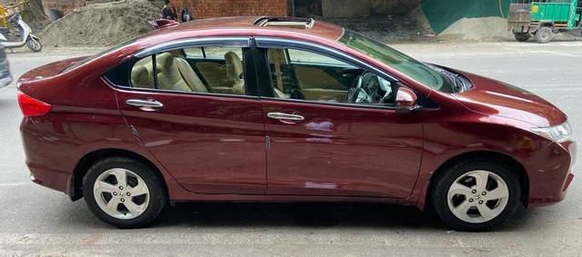 https://images10.gaadi.com/usedcar_image/3588896/original/processed_img2876706__used_car_2876706_1695558857.jpg?imwidth=6402