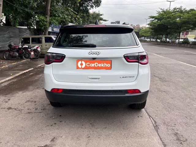 https://images10.gaadi.com/usedcar_image/3588900/original/processed_img2876709__used_car_2876709_1695559390.jpg?imwidth=6401