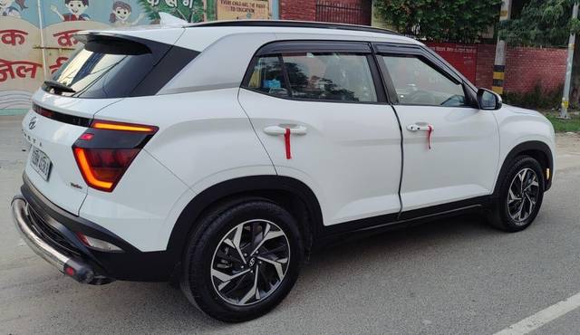 https://images10.gaadi.com/usedcar_image/3588905/original/processed_img2876713__used_car_2876713_1695559472.jpg?imwidth=6401