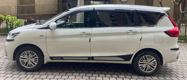 https://images10.gaadi.com/usedcar_image/3588924/original/processed_usedcar_9873264d_2cf0_4df2_9e44_66eace16661a_5731695560829_1695560840.jpg?imwidth=6402