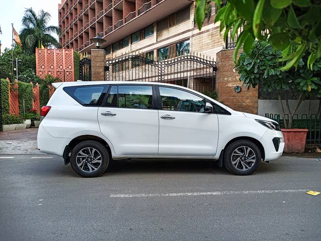 https://images10.gaadi.com/usedcar_image/3588964/original/img2876742__used_car_2876742_1695562444.jpg?imwidth=6401