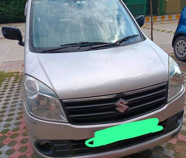 https://images10.gaadi.com/usedcar_image/3589013/original/processed_e8c3dc93-77a9-4c76-8b27-de0b81c342e0.jpeg?imwidth=6400