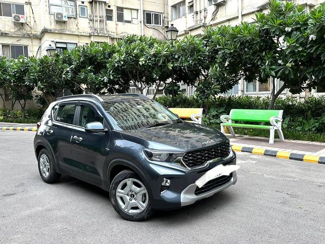 https://images10.gaadi.com/usedcar_image/3589330/original/processed_img2876764__used_car_2876764_1695603004.jpg?imwidth=6400