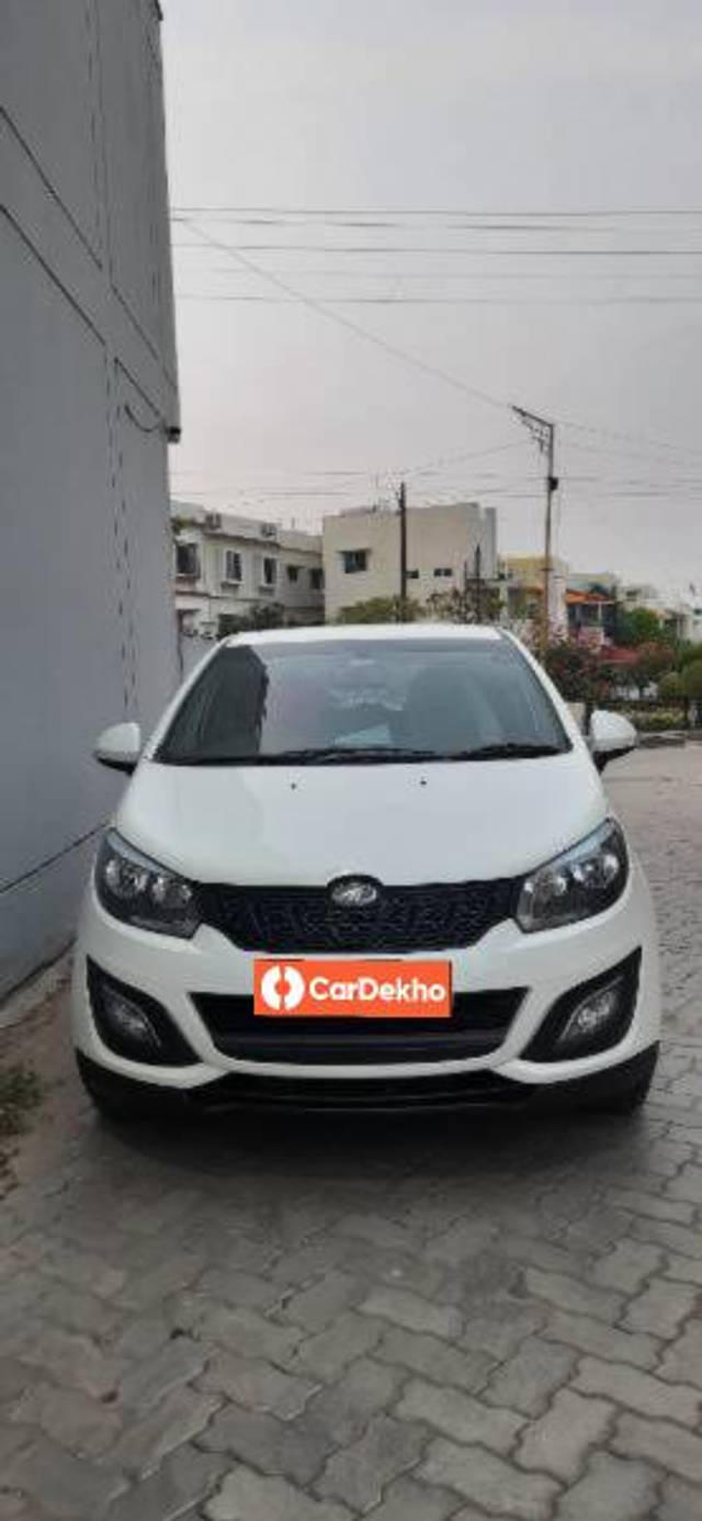 https://images10.gaadi.com/usedcar_image/3589394/original/processed_b20d2952-31a1-41c1-98d2-c6d8a887cd7c.jpg?imwidth=6400