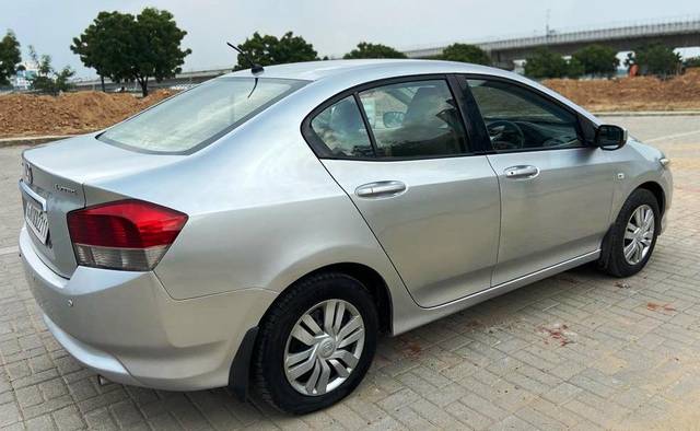 https://images10.gaadi.com/usedcar_image/3589507/original/usedcar_img_20230924_wa0016_7201695620423_1695620463.jpg?imwidth=6402