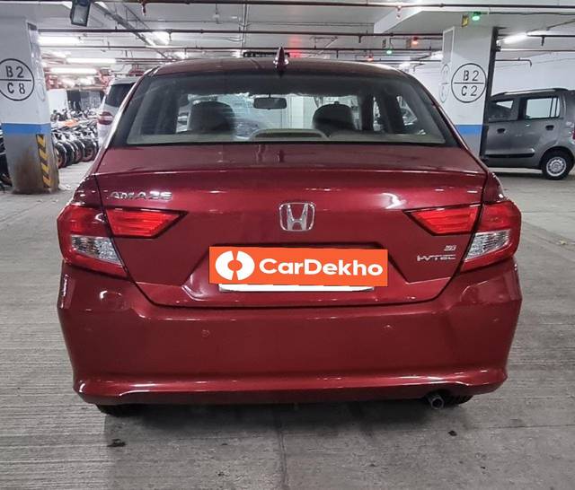 https://images10.gaadi.com/usedcar_image/3589523/original/processed_usedcar_img_20230719_wa0089_1301695620817_1695621045.jpg?imwidth=6401