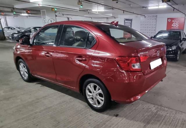 https://images10.gaadi.com/usedcar_image/3589523/original/processed_usedcar_img_20230719_wa0090_1301695620817_1695621045.jpg?imwidth=6402