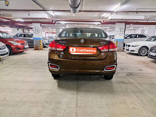https://images10.gaadi.com/usedcar_image/3589537/original/processed_usedcar_img_20230720_wa0125_1301695622703_1695622732.jpg?imwidth=6402