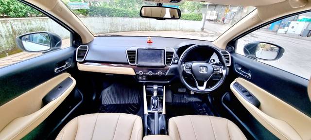 https://images10.gaadi.com/usedcar_image/3589541/original/usedcar_img_20230901_wa0011_1301695623076_1695623105.jpg?imwidth=6402