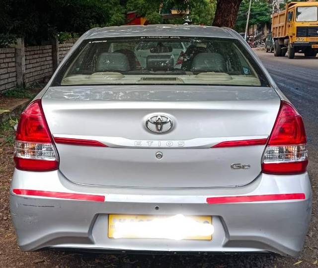 https://images10.gaadi.com/usedcar_image/3589579/original/processed_ee174781-9e0b-4c45-8f3f-ba561e81f569.jpg?imwidth=6402
