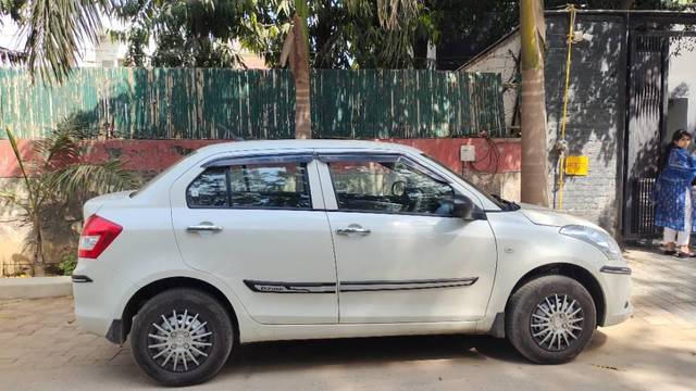 https://images10.gaadi.com/usedcar_image/3589609/original/processed_2c0f2c1a-ff8d-4cf2-8cee-ec49bbf7dbea.jpg?imwidth=6401