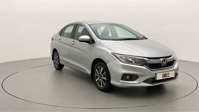 https://images10.gaadi.com/usedcar_image/3589619/original/da1b69d3-553c-40d5-95b7-b45f916c8efb__43.jpg?imwidth=6400