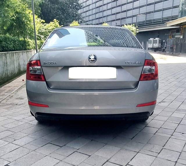 https://images10.gaadi.com/usedcar_image/3589646/original/processed_usedcar_img_20230905_wa0059_1301695626070_1695626095.jpg?imwidth=6402