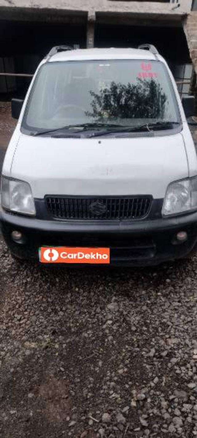 https://images10.gaadi.com/usedcar_image/3589671/original/processed_18cd8781-a4fd-4bad-90b7-1ab419bb191c.jpg?imwidth=6400
