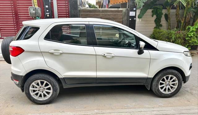 https://images10.gaadi.com/usedcar_image/3589761/original/processed_img2876947__used_car_2876947_1695628848.jpg?imwidth=6401