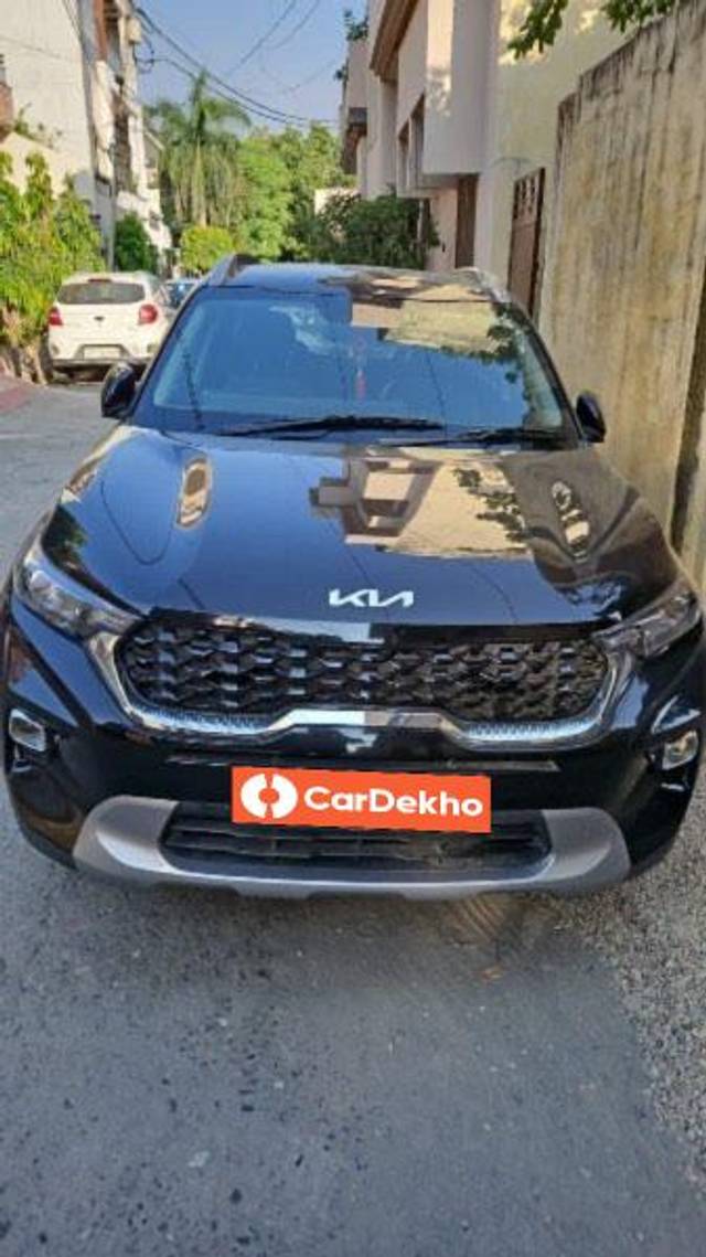 https://images10.gaadi.com/usedcar_image/3589778/original/processed_1450275b-6252-4412-bda9-209589f6d7f1.jpeg?imwidth=6400