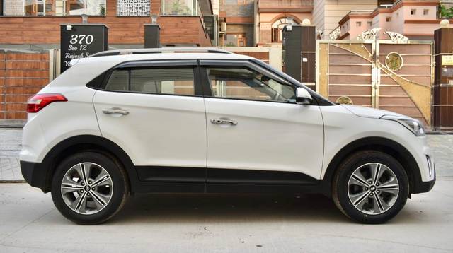 https://images10.gaadi.com/usedcar_image/3589784/original/processed_img2876955__used_car_2876955_1695629434.jpg?imwidth=6401
