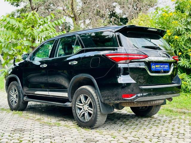 https://images10.gaadi.com/usedcar_image/3589861/original/processed_usedcar_4dafa688_37ea_48cb_829f_ec62e692b0db_742601695630610_1695630974.jpg?imwidth=6402
