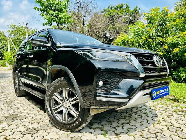 https://images10.gaadi.com/usedcar_image/3589861/original/processed_usedcar_694684f2_fb63_4be0_86ef_0b8fa65e5464_742601695630610_1695630964.jpg?imwidth=6400