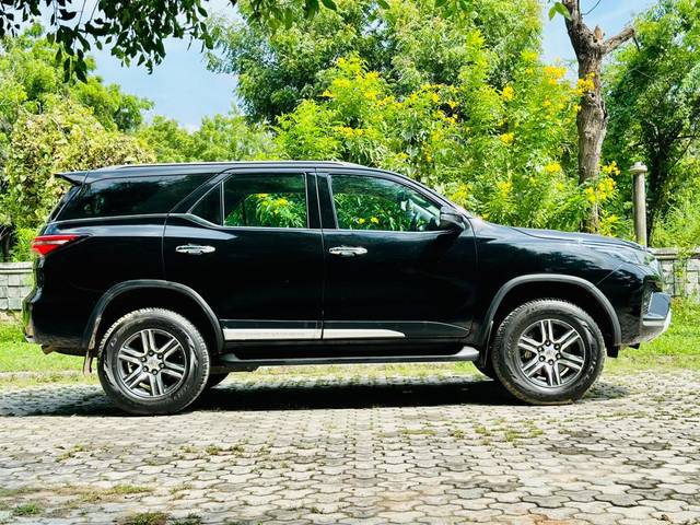 https://images10.gaadi.com/usedcar_image/3589861/original/usedcar_b9693c1f_a72d_444f_8a81_c450f8399d2f_742601695630610_1695630967.jpg?imwidth=6401