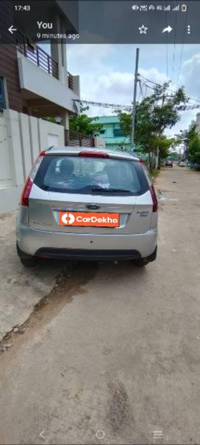 https://images10.gaadi.com/usedcar_image/3590450/original/processed_c8fa9bbf-1ec6-4a08-bbd5-ce061bdfaab5.jpg?imwidth=6402