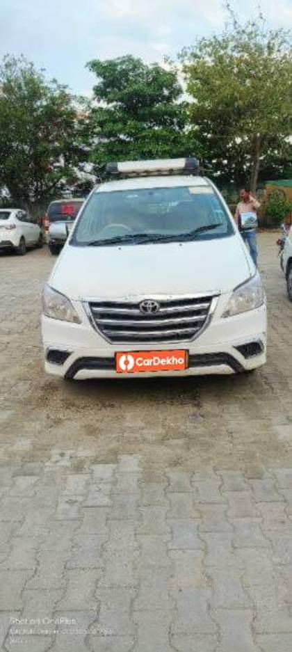 Toyota Innova 2.5 G (Diesel) 8 Seater Toyota Innova 2.5 G (Diesel) 8 Seater