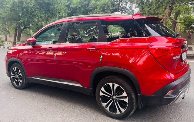 https://images10.gaadi.com/usedcar_image/3590564/original/processed_img2877439__used_car_2877439_1695648446.jpg?imwidth=6402