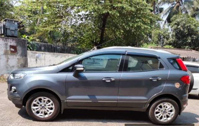 https://images10.gaadi.com/usedcar_image/3590671/original/processed_bd2b65ce-076f-4d93-82c5-898f16377a28.jpg?imwidth=6402