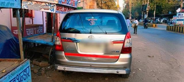 https://images10.gaadi.com/usedcar_image/3590771/original/processed_40da7065-f179-44de-a5f0-7b2d9188a25d.jpg?imwidth=6402