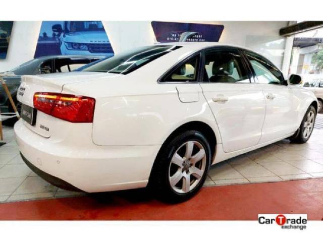 https://images10.gaadi.com/usedcar_image/3590797/original/processed_img2877473__used_car_2877473_1695659763.jpg?imwidth=6401