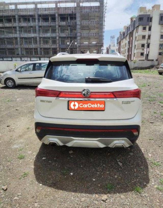 https://images10.gaadi.com/usedcar_image/3590801/original/processed_add33556-f059-4be1-a5aa-ade3af17645d.jpeg?imwidth=6402
