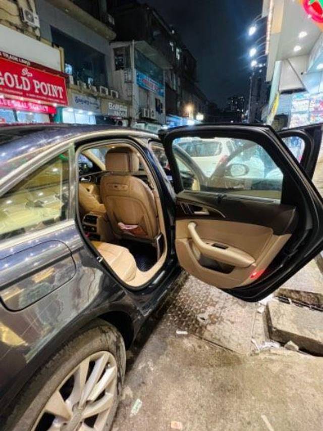 https://images10.gaadi.com/usedcar_image/3590943/original/processed_021c9d0e-4fbb-4322-8852-d9795fd3e082.jpeg?imwidth=6401