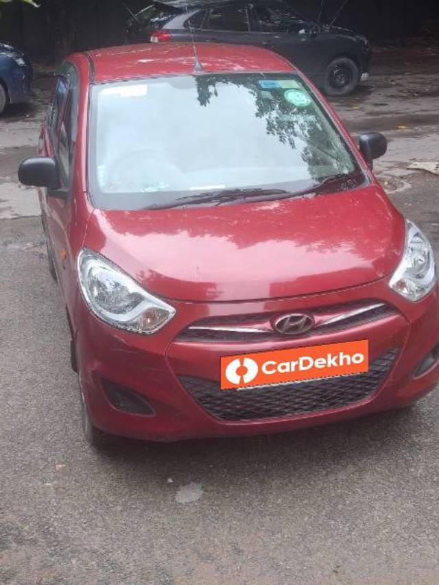 https://images10.gaadi.com/usedcar_image/3591100/original/processed_76a060a4-9ace-4f9b-97a3-0435bf4743b7.jpg?imwidth=6400