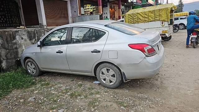 https://images10.gaadi.com/usedcar_image/3591206/original/processed_8716dcfb-1944-48d7-a0c5-a327722783f1.jpg?imwidth=6402