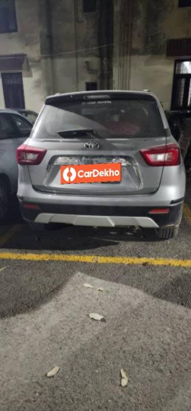 https://images10.gaadi.com/usedcar_image/3591306/original/processed_909a089a-39da-4d2f-8421-78104cbd2595.jpg?imwidth=6400