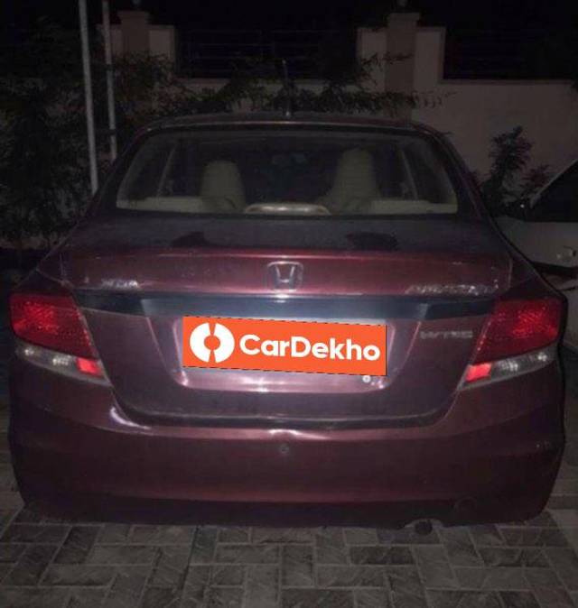 https://images10.gaadi.com/usedcar_image/3591430/original/processed_d9366864-9df7-4b95-bbaf-8aa7697a070c.jpeg?imwidth=6400