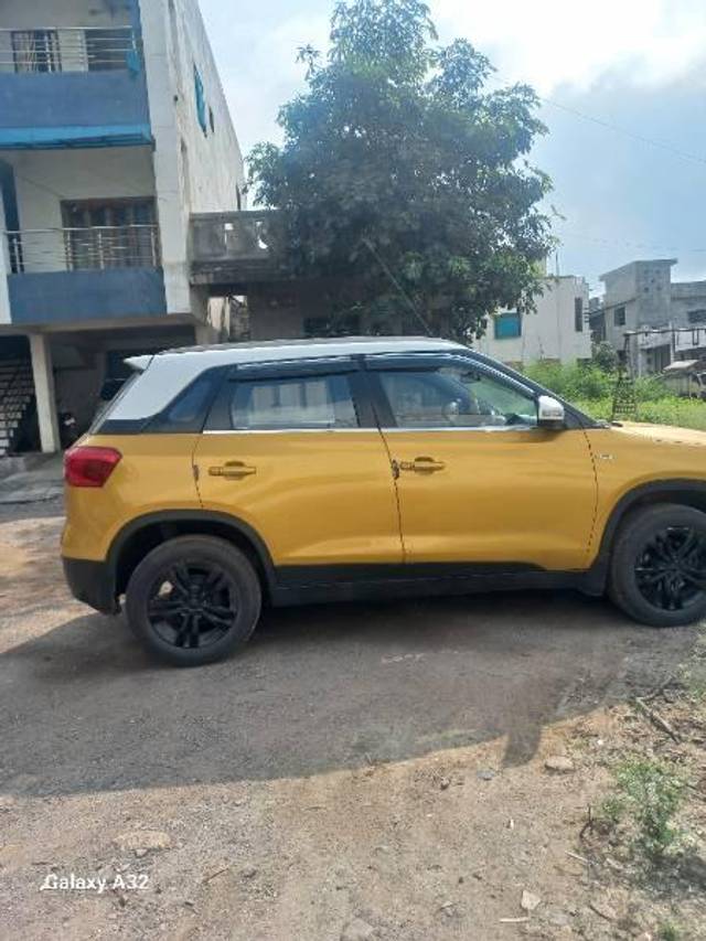 https://images10.gaadi.com/usedcar_image/3591996/original/processed_b292833d-295a-4316-8065-40b7839706b3.jpg?imwidth=6401