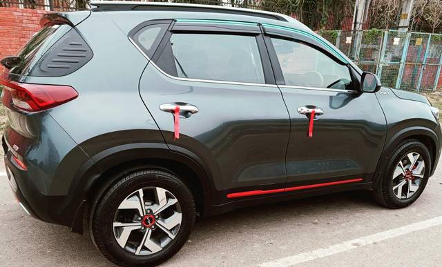 https://images10.gaadi.com/usedcar_image/3592228/original/processed_img2878202__used_car_2878202_1695730238.jpg?imwidth=6401