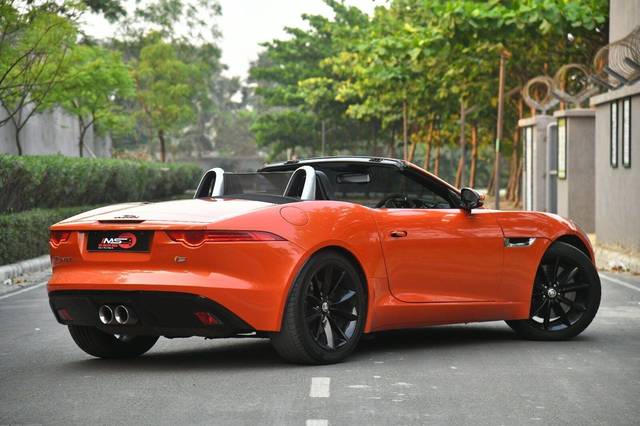https://images10.gaadi.com/usedcar_image/3592444/original/processed_img2878320__used_car_2878320_1695737444.jpg?imwidth=6402