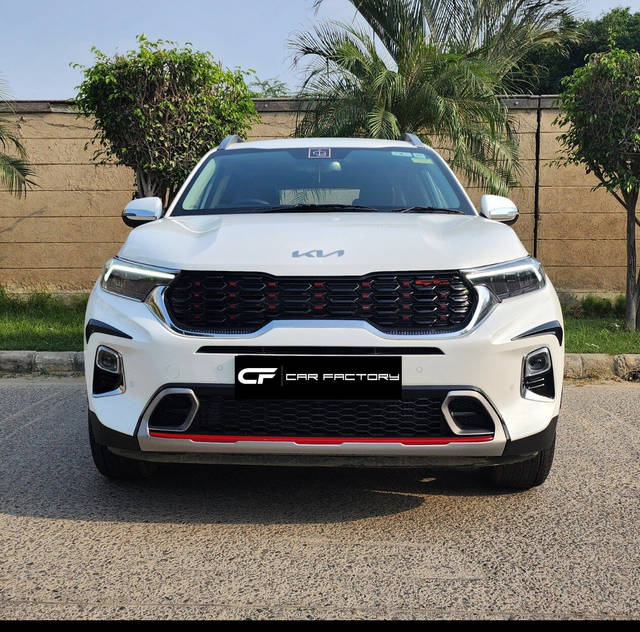 https://images10.gaadi.com/usedcar_image/3592610/original/processed_img2878352__used_car_2878352_1695746437.png?imwidth=6400