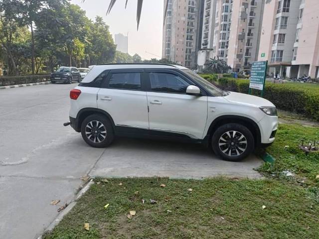 https://images10.gaadi.com/usedcar_image/3592828/original/processed_72731c11-fb4a-412d-82da-aa203ceae471.jpg?imwidth=6401