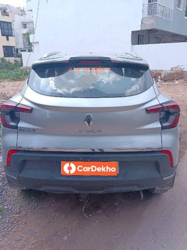 https://images10.gaadi.com/usedcar_image/3593315/original/processed_9f886471-938d-48f9-a753-00b662db6a8b.jpg?imwidth=6402