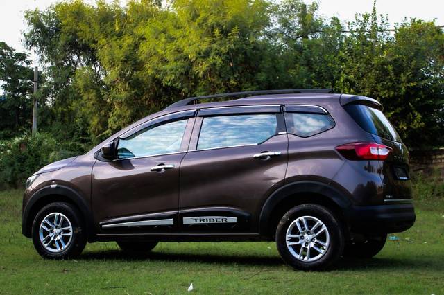 https://images10.gaadi.com/usedcar_image/3593352/original/processed_img2878676__used_car_2878676_1695800258.jpg?imwidth=6402