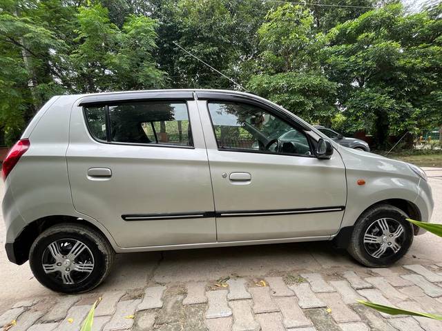 https://images10.gaadi.com/usedcar_image/3593398/original/img2878713__used_car_2878713_1695801065.jpg?imwidth=6401